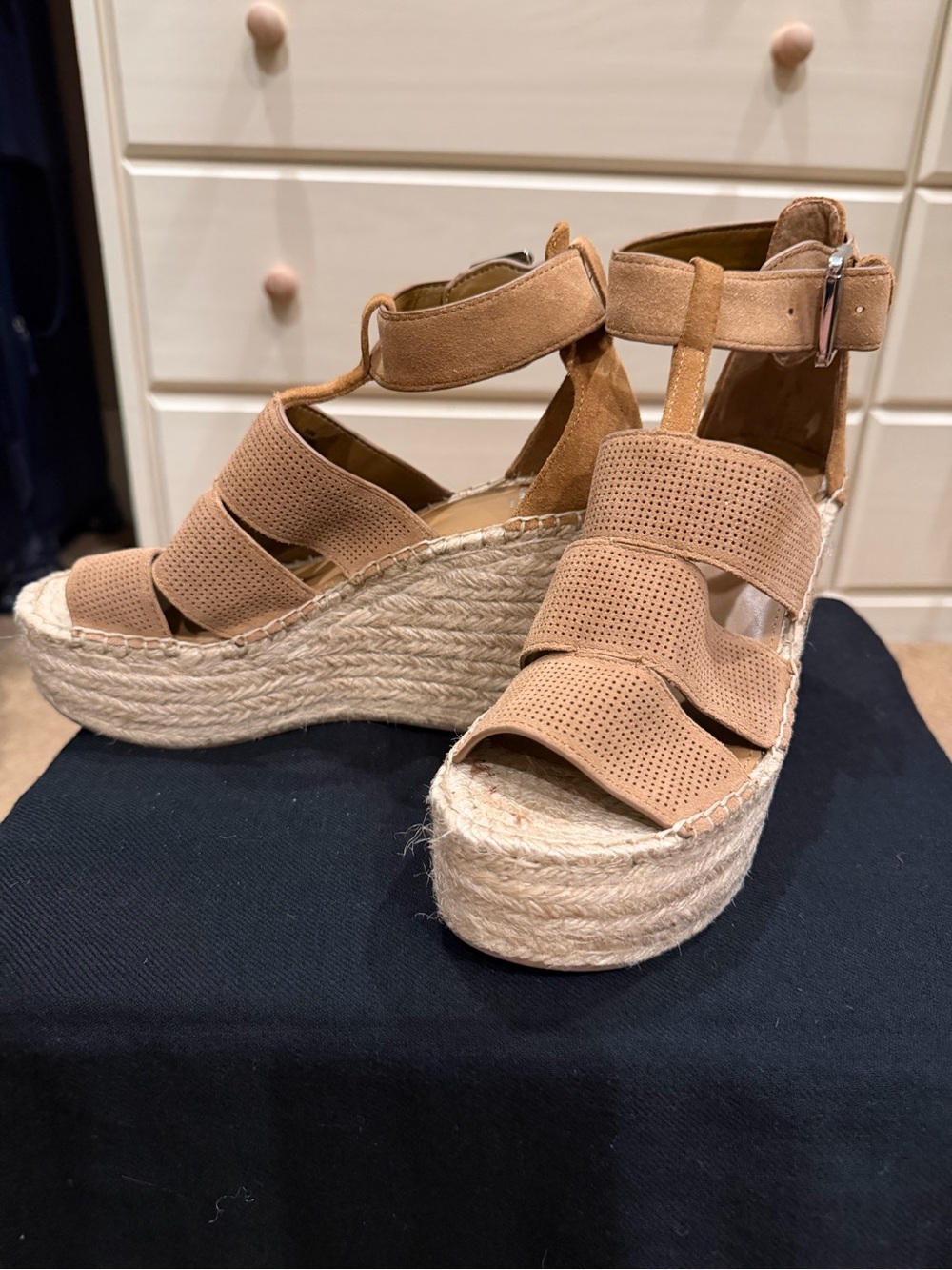 Marc Fisher Adore Espadrille Platform Wedge Sandals | Natural Suede | Size 6.5